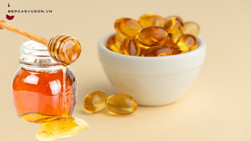 Vitamin E kết hợp với mật ong giúp dưỡng ẩm và làm mềm da rất hiệu quả